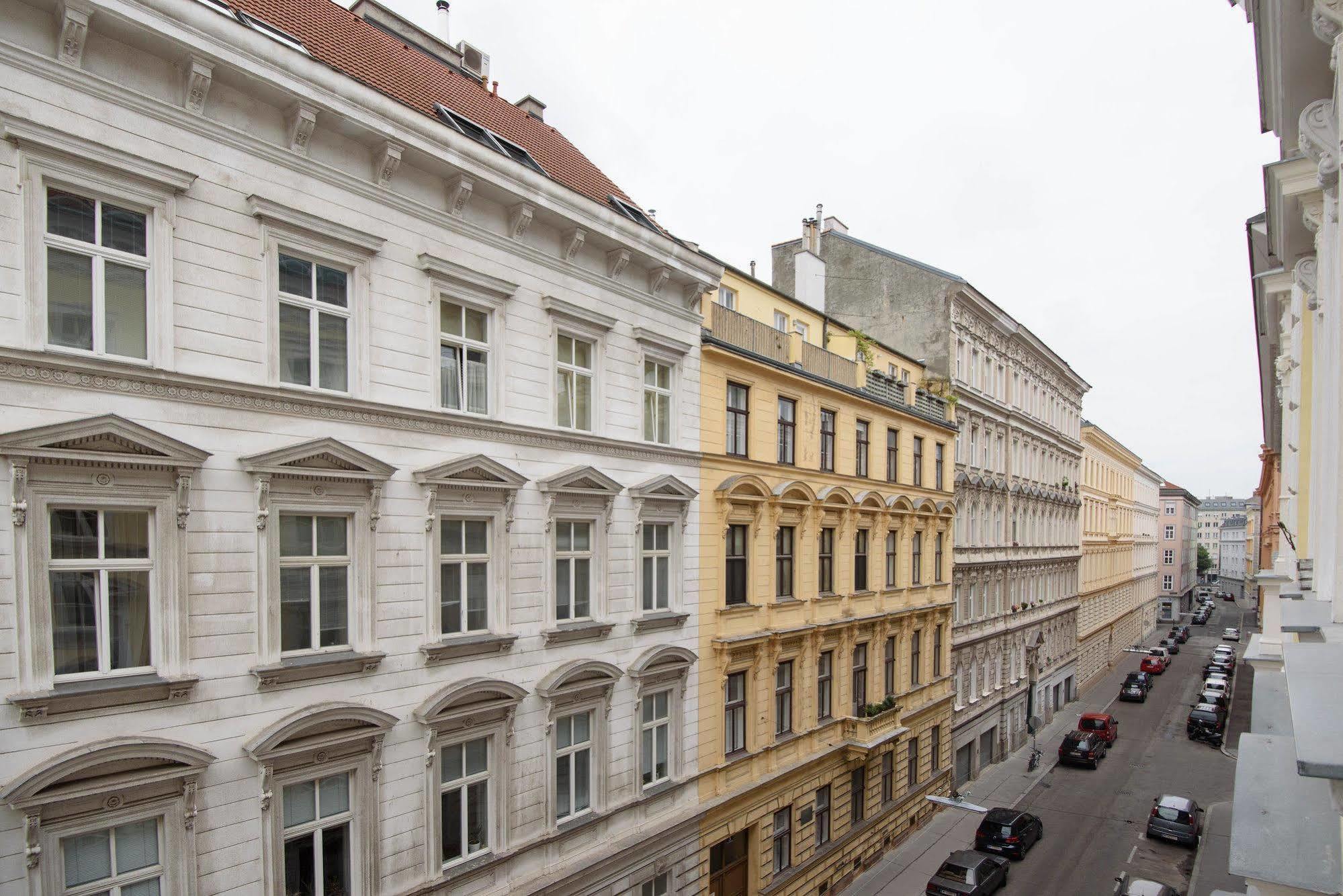 Royal Urania * Vienna